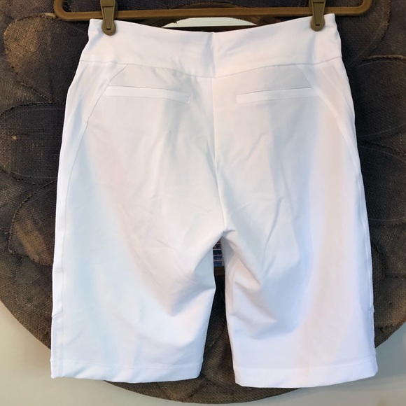 Tail White Classic Golf Pull On Shorts - Picture 2 of 3